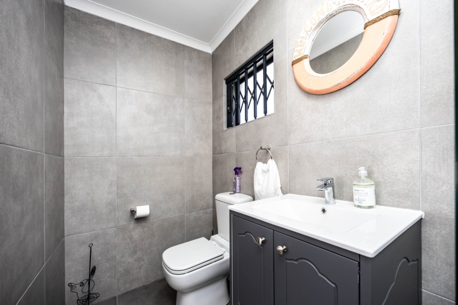 7 Bedroom Property for Sale in Cintsa East Eastern Cape